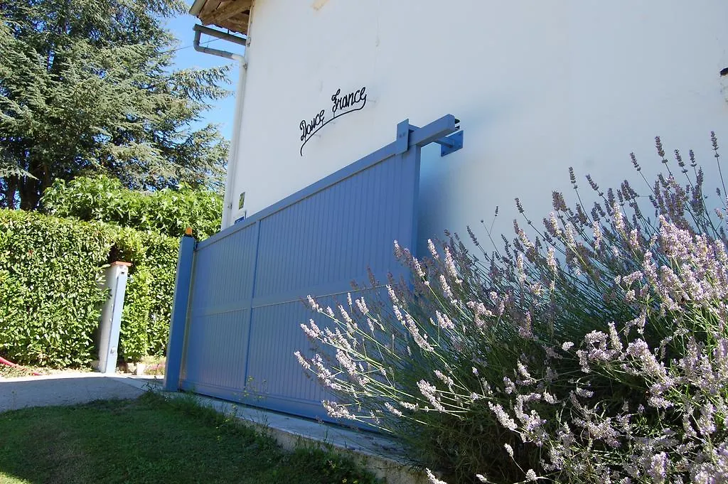 Douce France 82 Bed & Breakfast Saint-Nicolas-de-la-Grave