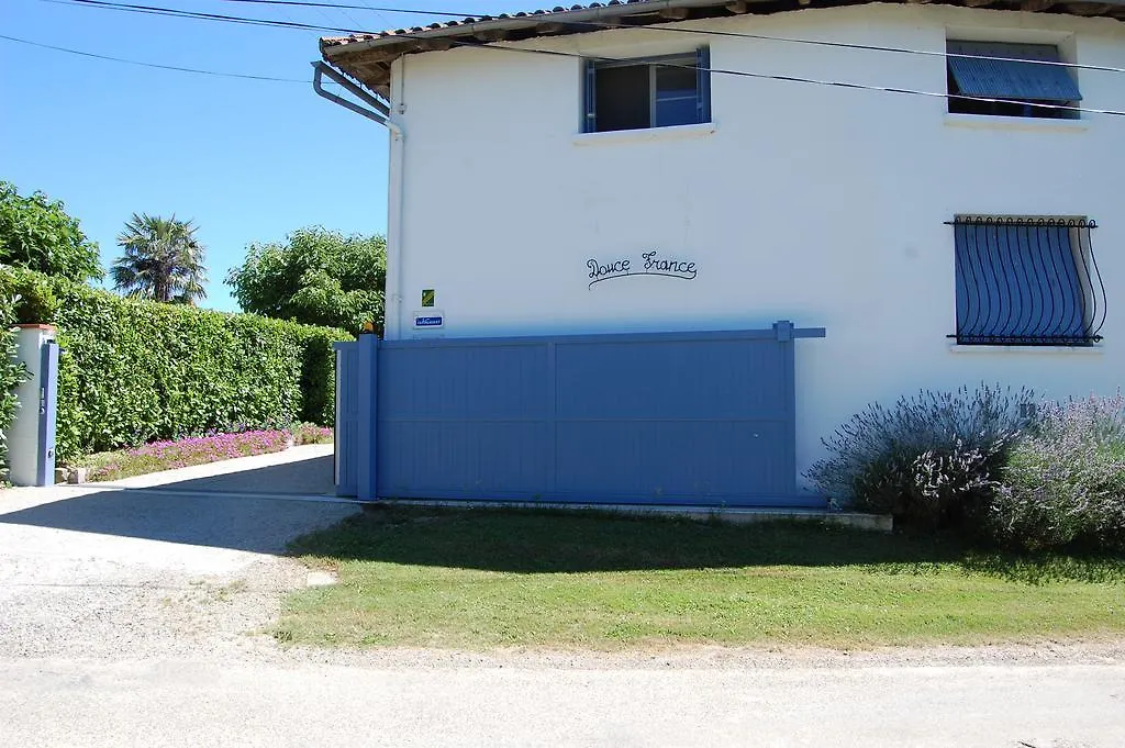 Douce France 82 Bed & Breakfast Saint-Nicolas-de-la-Grave