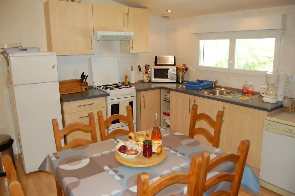 Douce France 82 Bed & Breakfast Saint-Nicolas-de-la-Grave